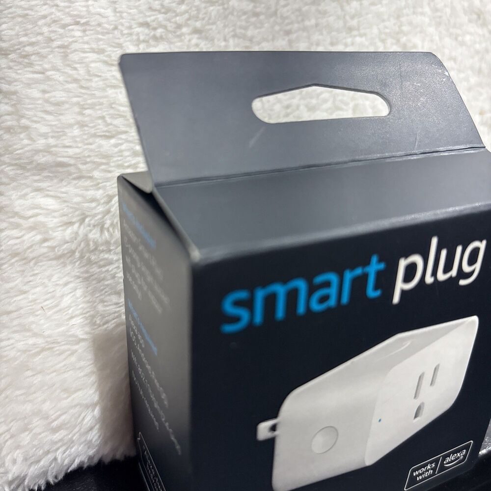 Amazon WiFi Smart Plug White, Compatible with Alexa Voice Control, New Sealed - Picture 2 of 4